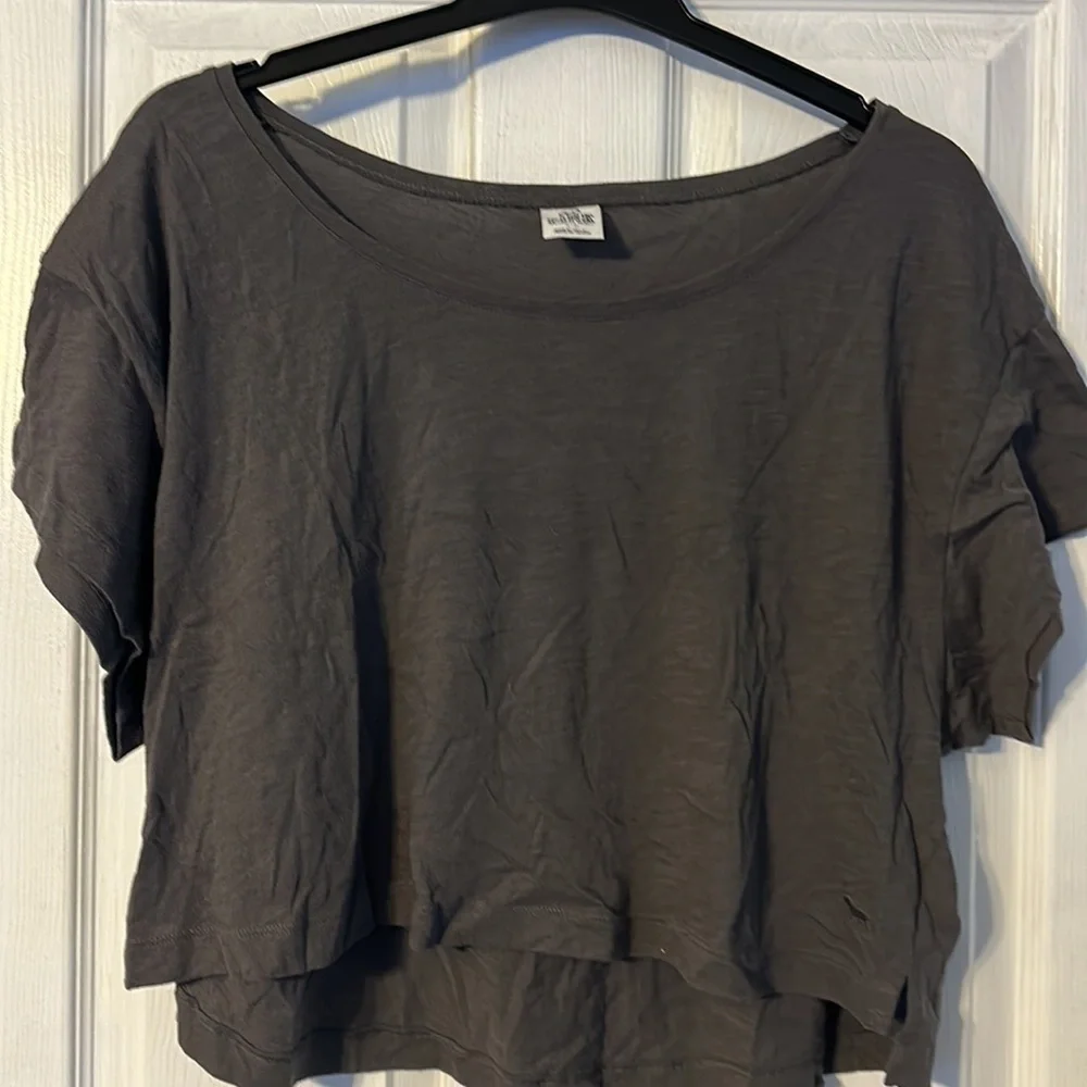 VICTORIAS Secret PINK women’s crop top; size small - Picture 4 of 4
